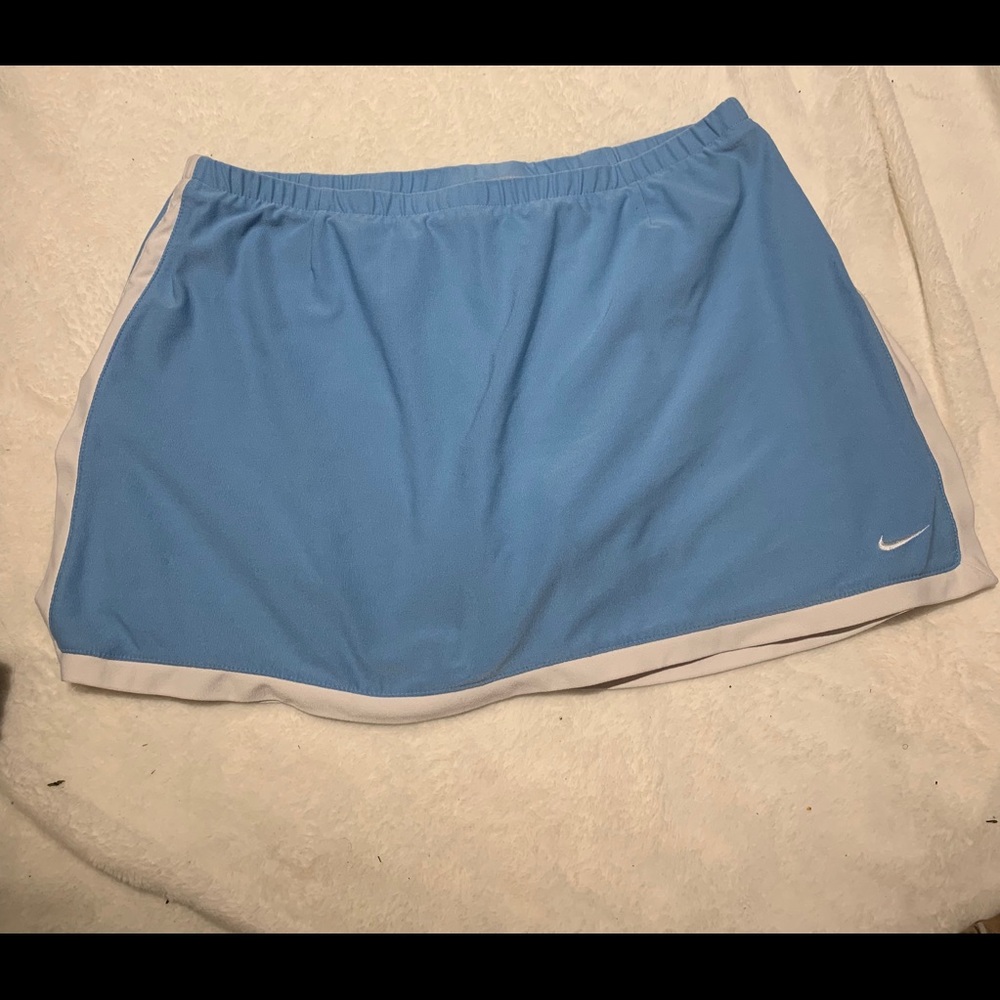 Nike light blue border skirt size medium